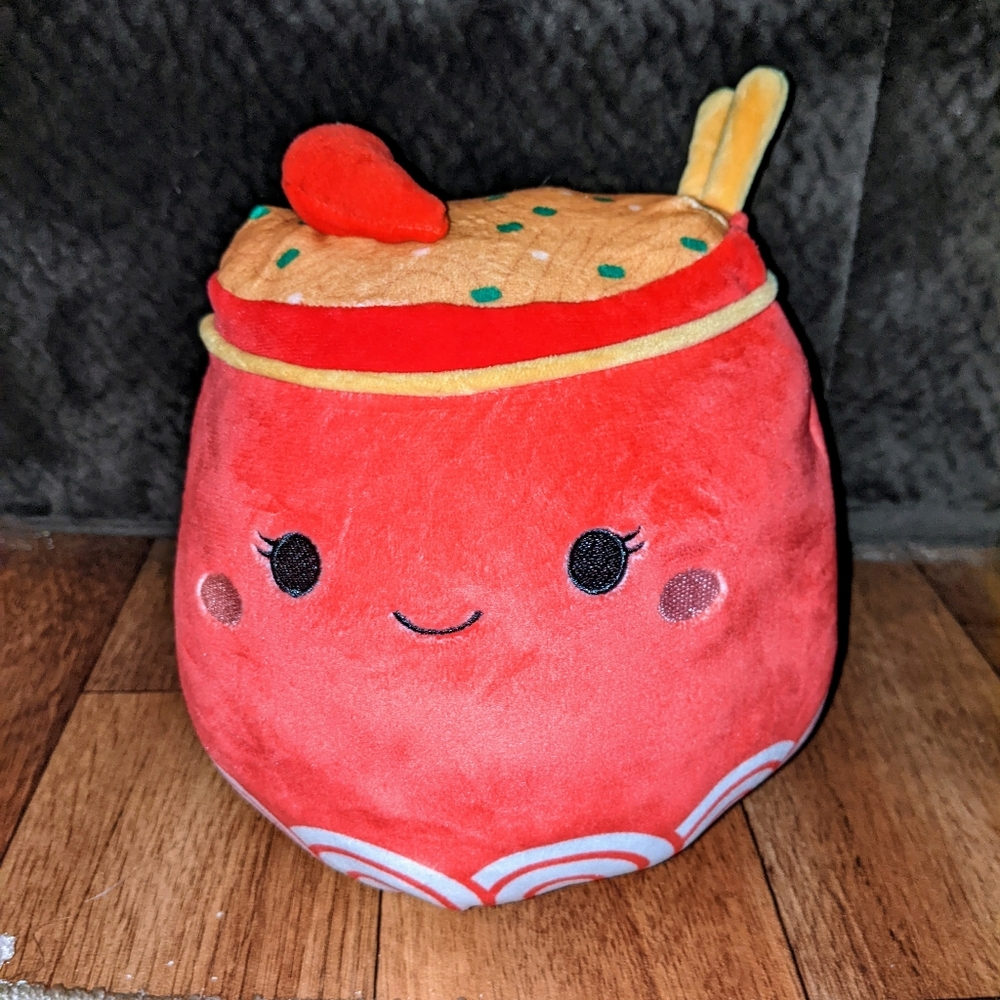 NWT 8" squishmallows Odion‎ & Illia flip-a-mallow ramen noodles and chili pepper